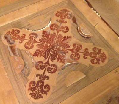 Restauro parquet antico a disegno con intarsio